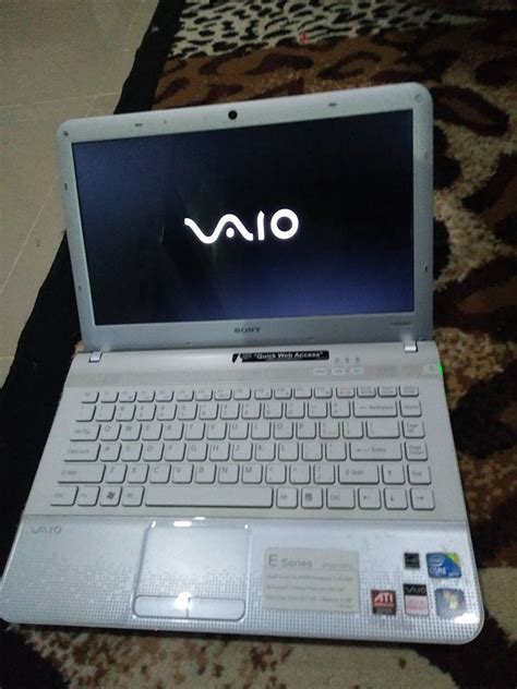 Sony VAIO VPCEA35FG i3.